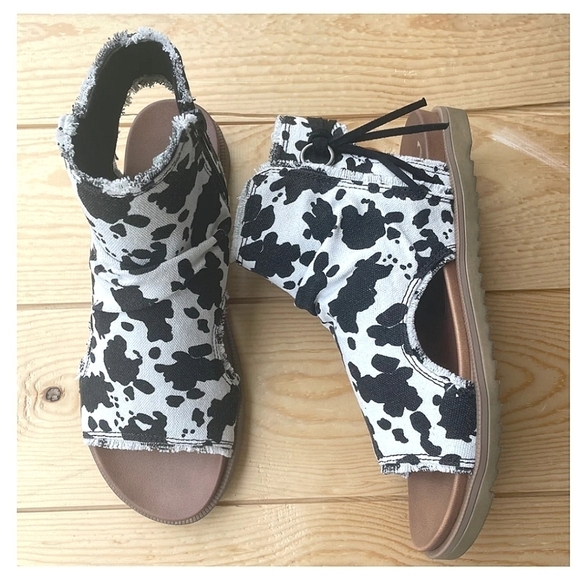 Very G Libra Black Cow Animal Print Western Sandals Shoes Size 7 - Picture 7 of 7